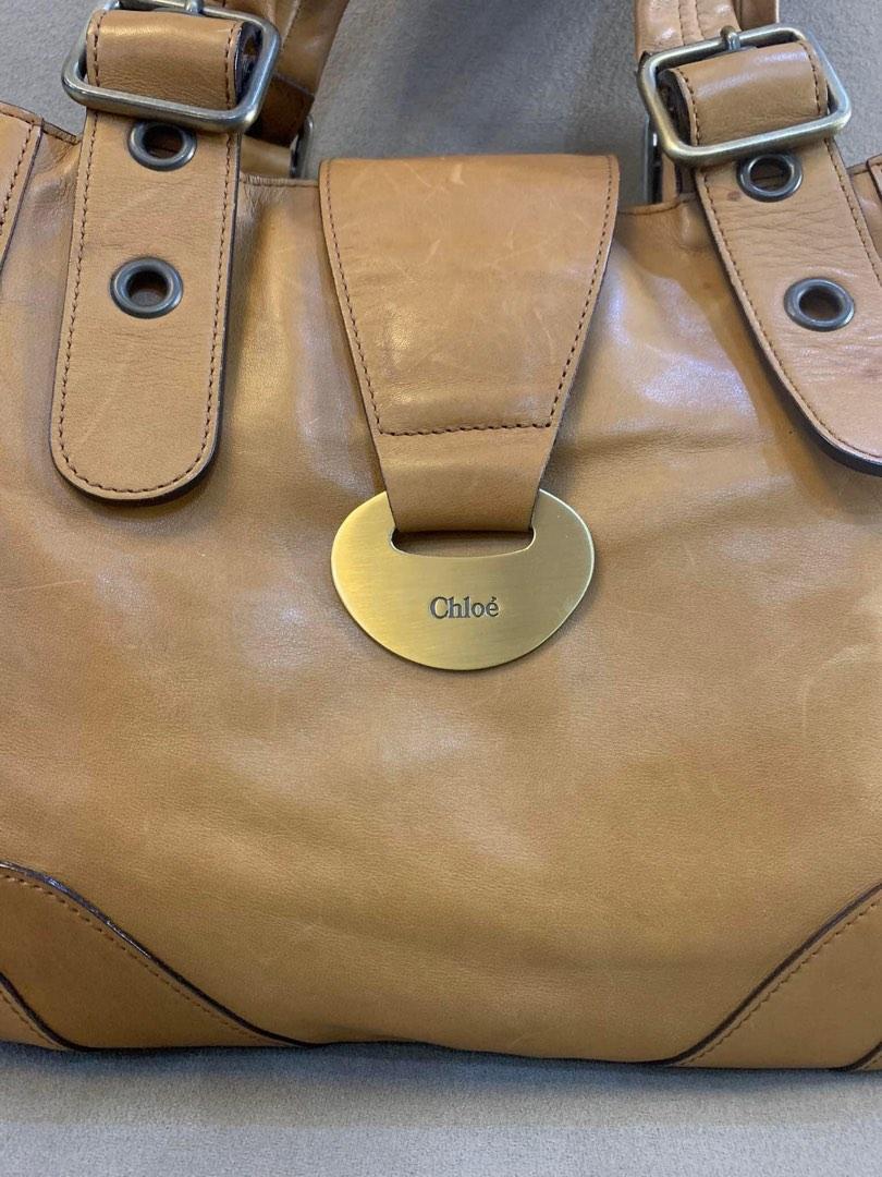 Chloe Leather Handbag (Category: Luxury Bags & Wallets) located in Paranaque City. Submitted by katlouieleandicho (Listing ID 1191234805, Image 3). Description: 💯Authentic #Chloe Leather Handbag Made in Italy Rank AB Price : P4.5K.