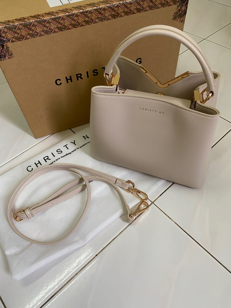 Christy sales ng handbag