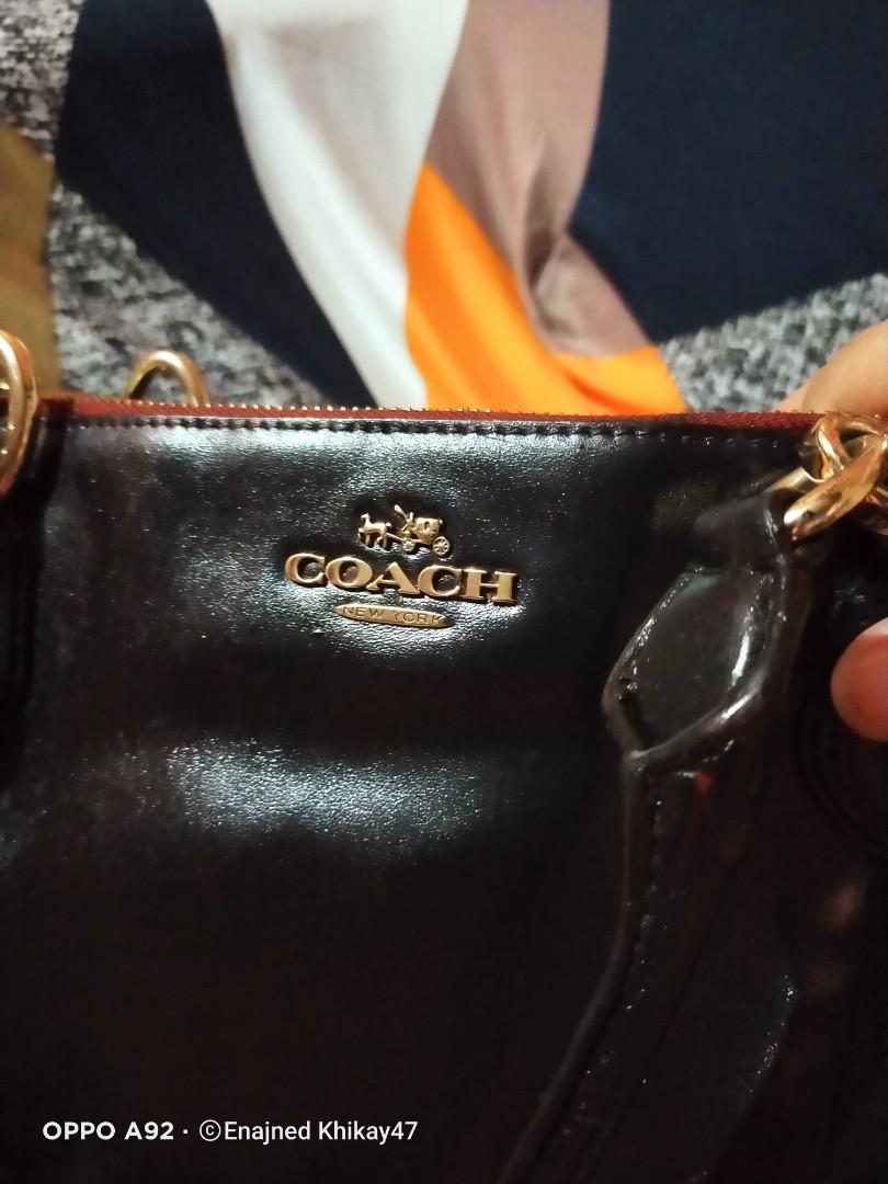 Coach Repaint Leather Bag, Luxury, Bags & Wallets on Carousell