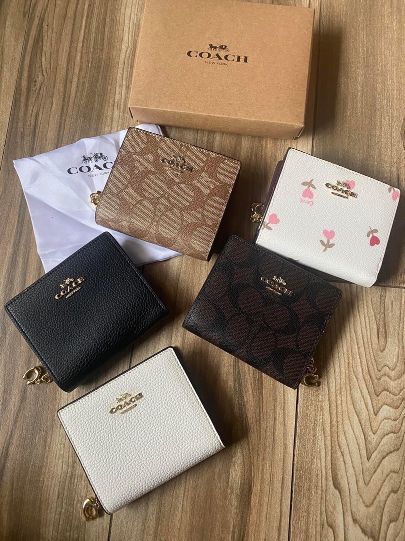 Coach Shell Wallet Coach Snapcard, Women's Fashion, Bags & Wallets, Wallets & Card holders ...