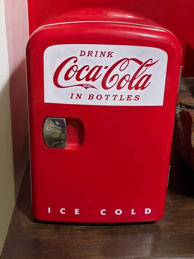 CocaCola Mini Fridge, TV & Home Appliances, Kitchen Appliances