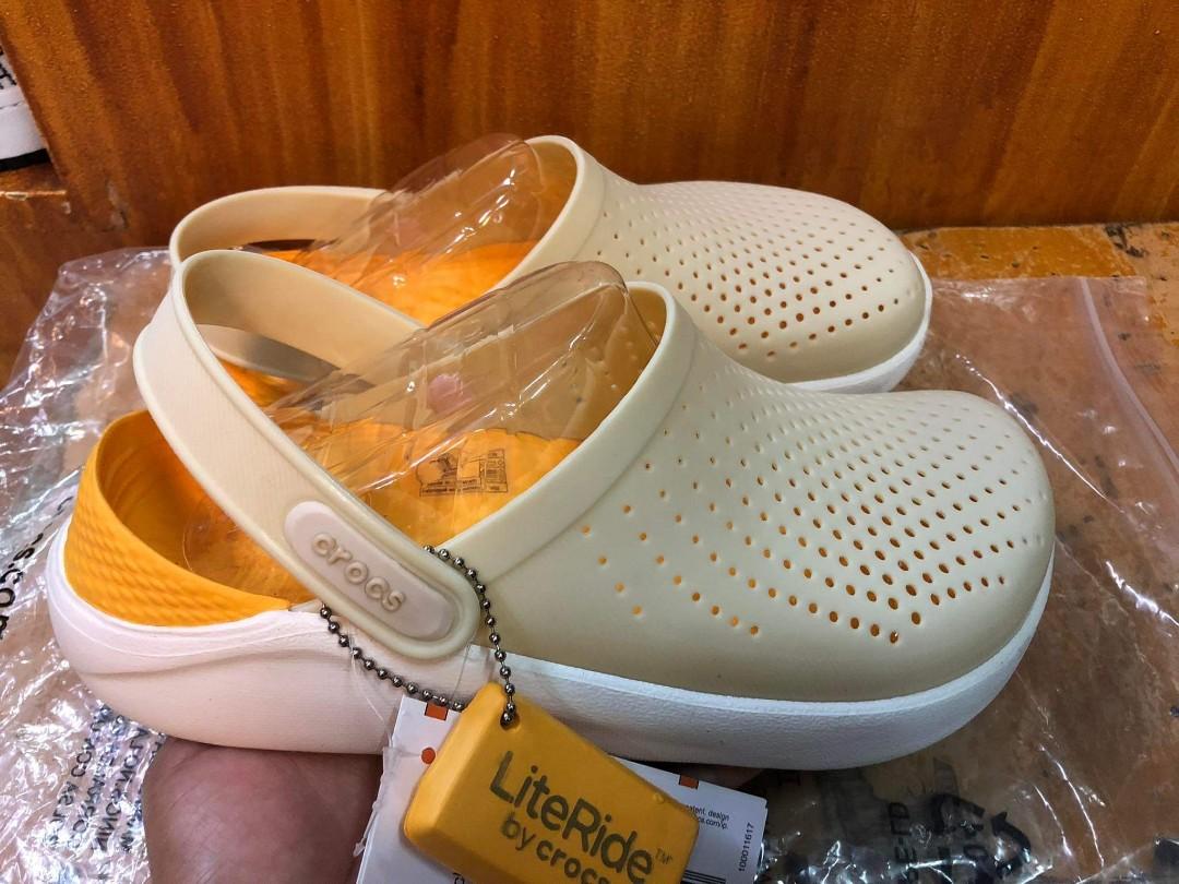 Womens size 9 crocs store