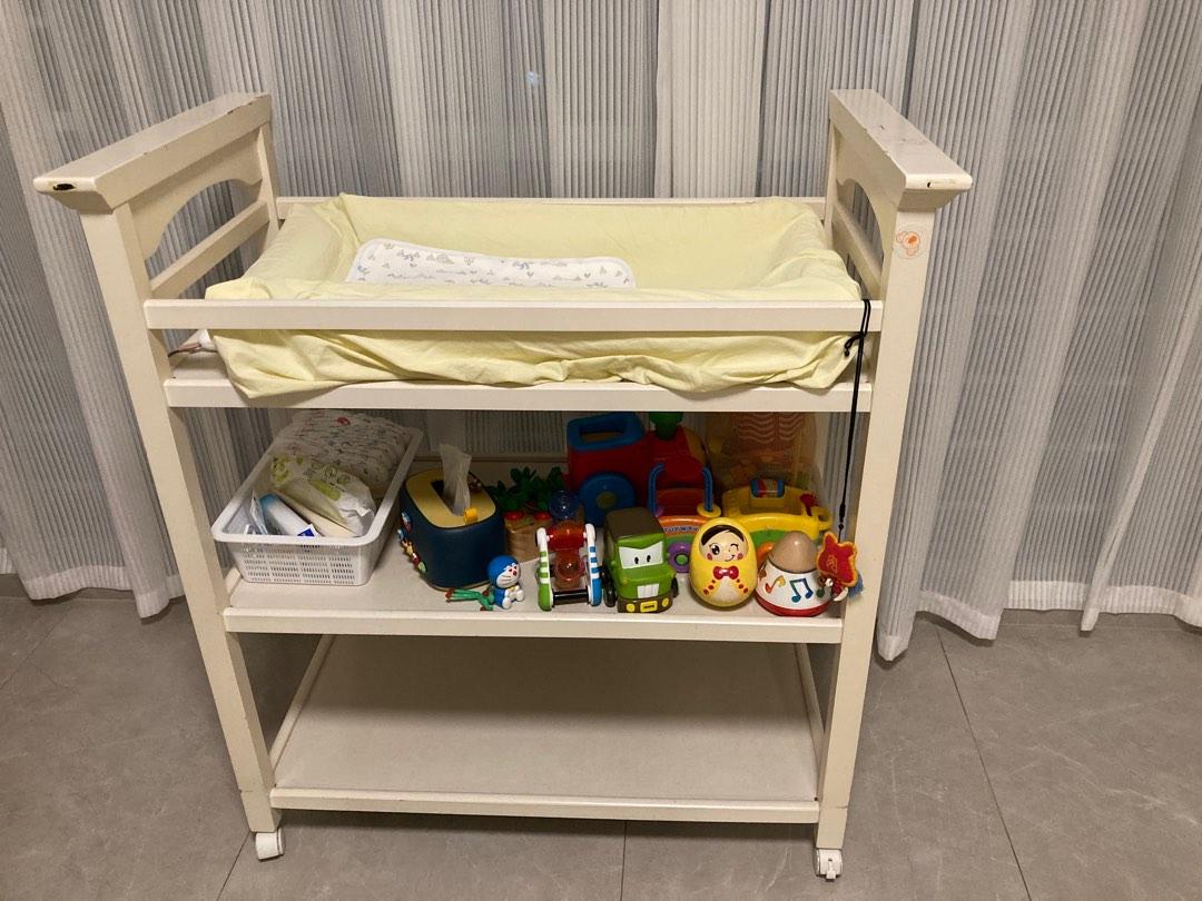 Diaper changing station, Babies & Kids, Bathing & Changing, Changing