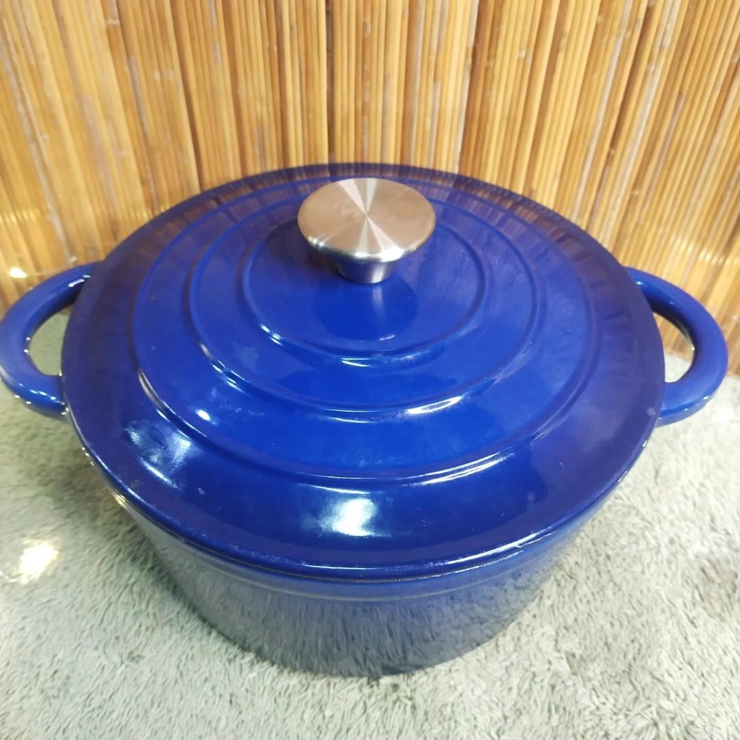 Dutch Oven /Cast Iron Enamel Coated (Category: Cookware & Accessories) located in Malolos. Submitted by jestrelita (Listing ID 1191198813, Image 2). Description: Dutch Oven /Cast Iron Enamel Coated P1300 - see enamel coating inside peeled off but still good since it's cast iron - good condition 👍💯👍💯👍💯👍.