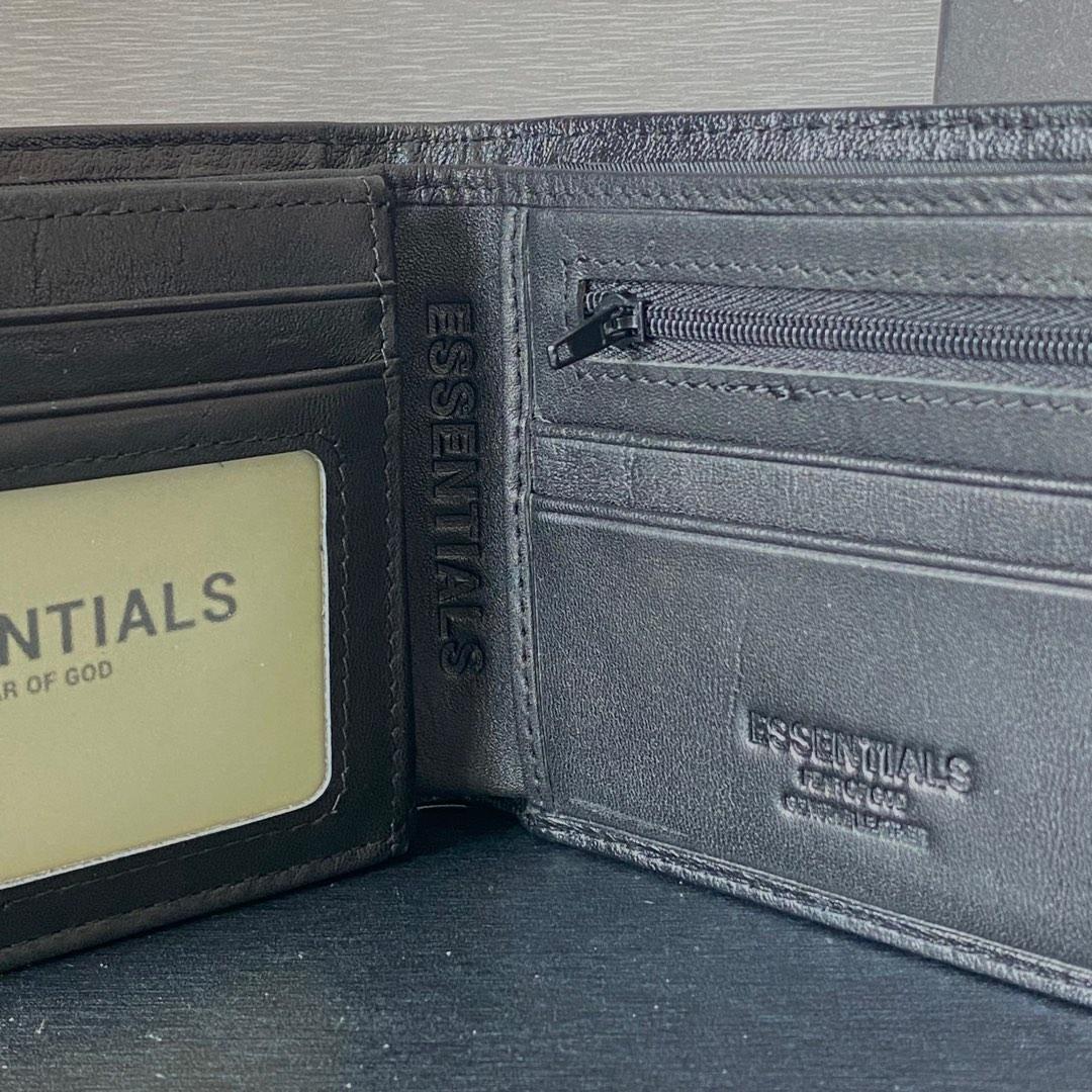 ESSENTIALS WALLET, Luxury, Bags & Wallets on Carousell
