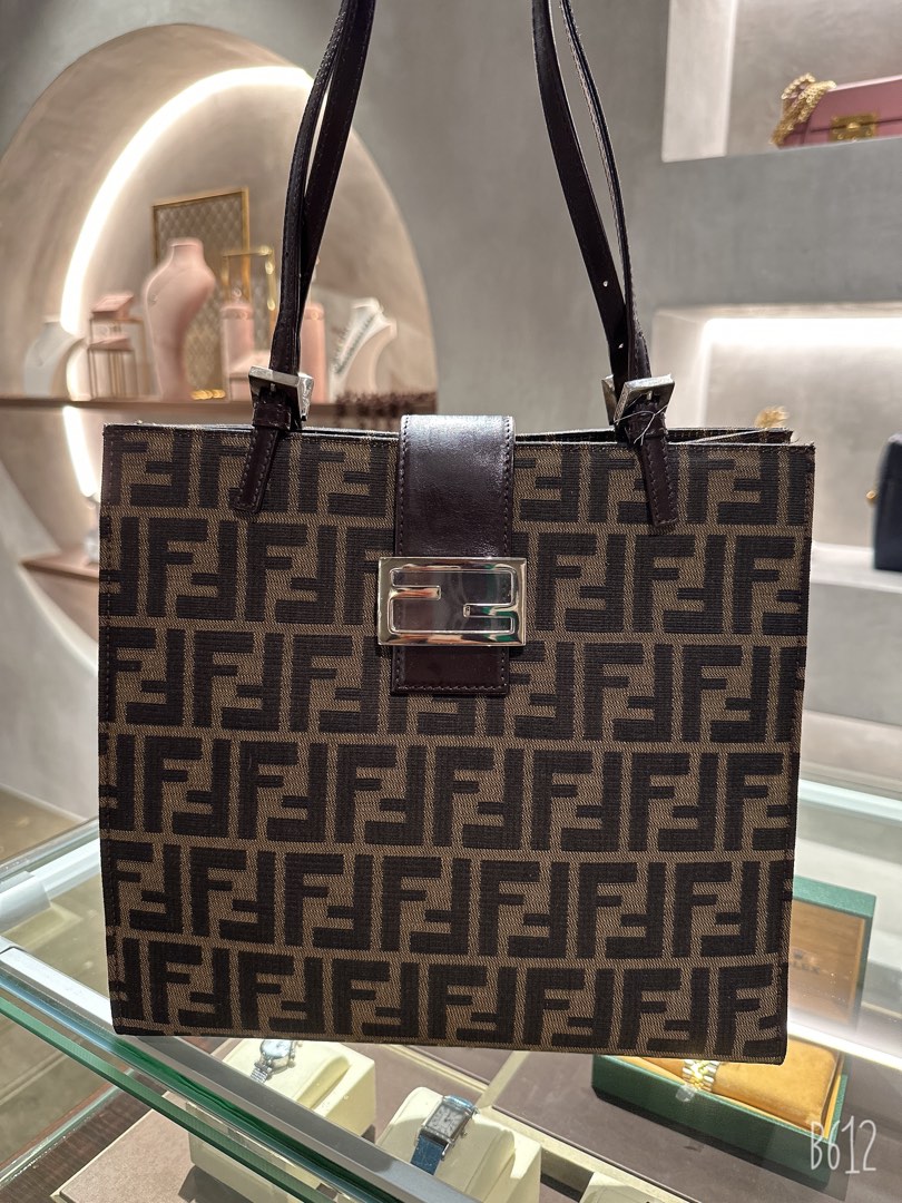 Fendi Handbag【Fendi 手提包】, Luxury, Bags & Wallets On Carousell