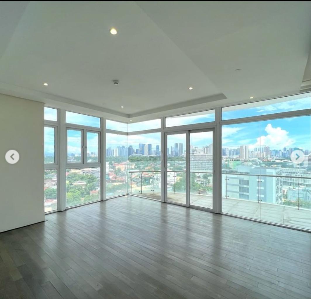 Photo inspiration: Greenhills San Juan Manila Expansive Airy 4 Bedroom Condo Suite Photo Inspiration