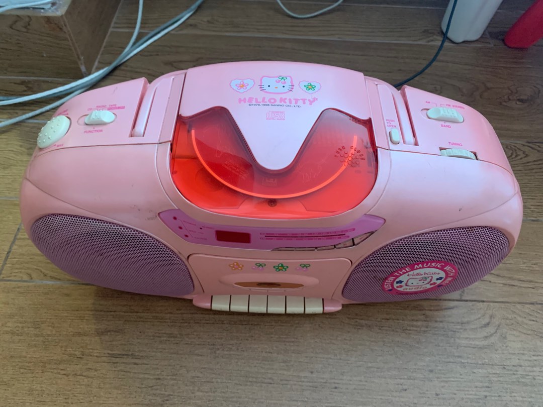 Hello Kitty CD and cassette player, 音響器材, 音樂播放裝置 MP3及CD Player Carousell