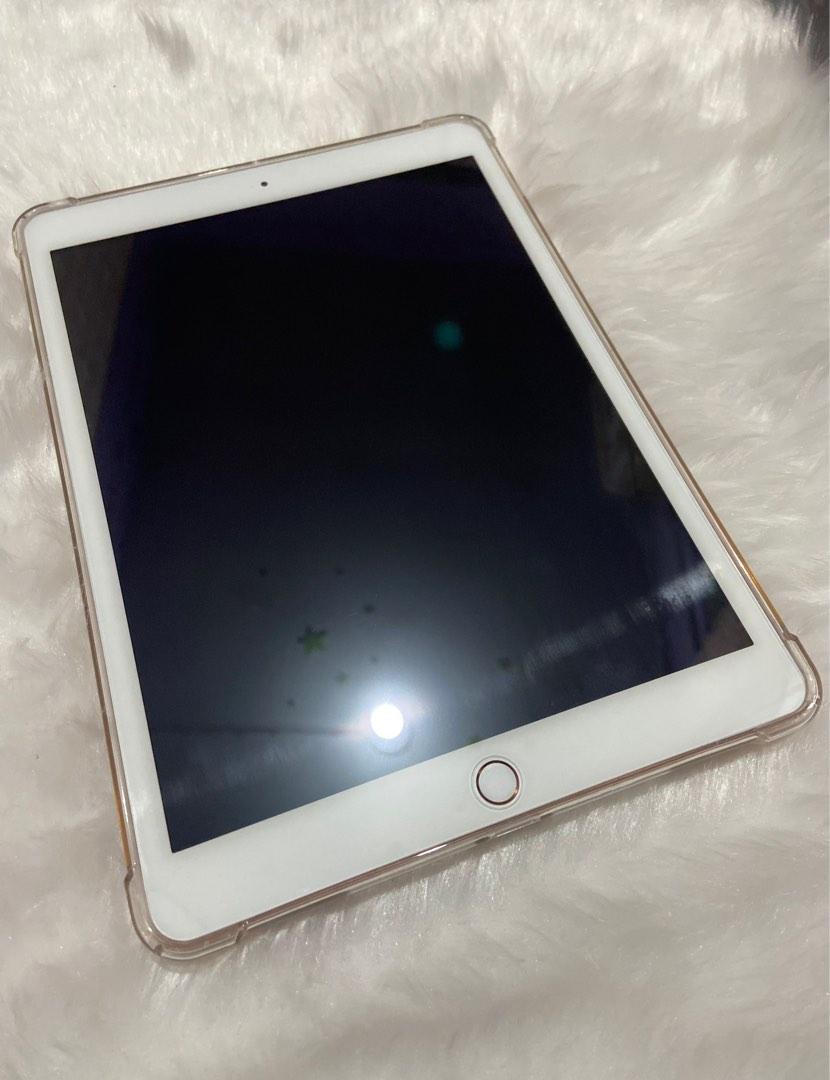 Ipad 7th Gen 128GB (Category: iPad) located in Polangui. Submitted by shanpandora (Listing ID 1191124284, Image 1). Description: Actual Photo Posted. Has a small dent lang on the top right corner but doesn’t affect the ipad’s performance and not visible na when you put transparent or any case, Has some minor scratches lang din at the back pero not visible nman. Other than that no issue na po. ❤️ Latest OS Ver. 16.6 Clear case and tempered glass i