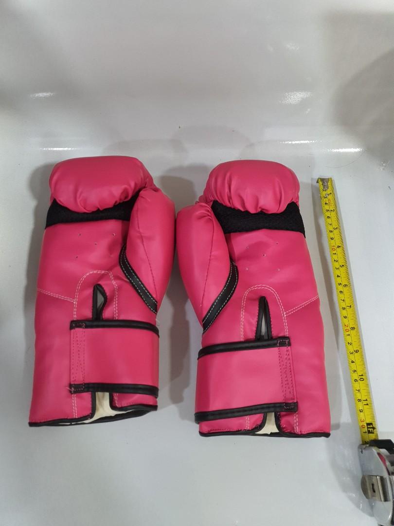 Lonsdale boxing gloves and Summit Dragon boxing pads, Sports Equipment
