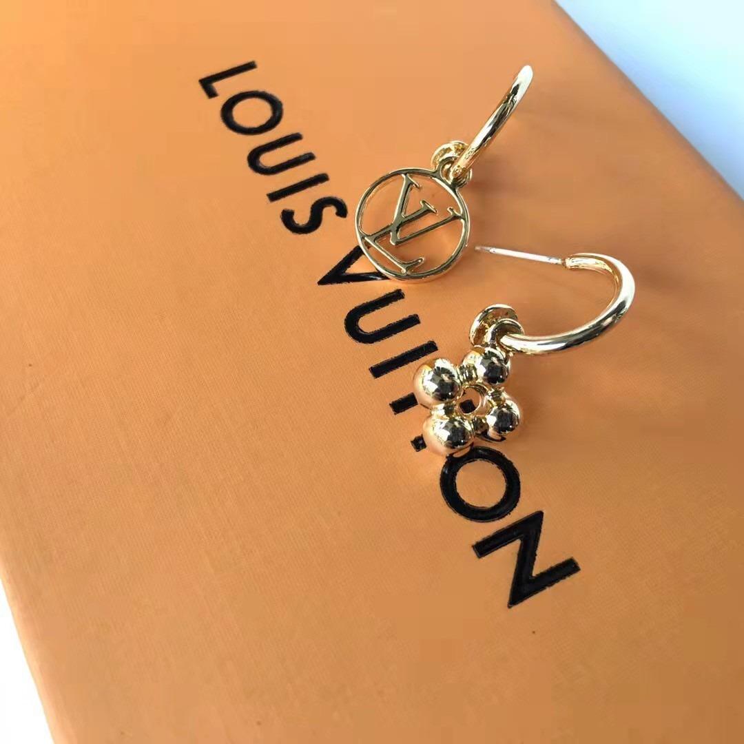 Louis Vuitton Blooming earrings, Women's Fashion, Jewelry & Organisers,  Earrings on Carousell