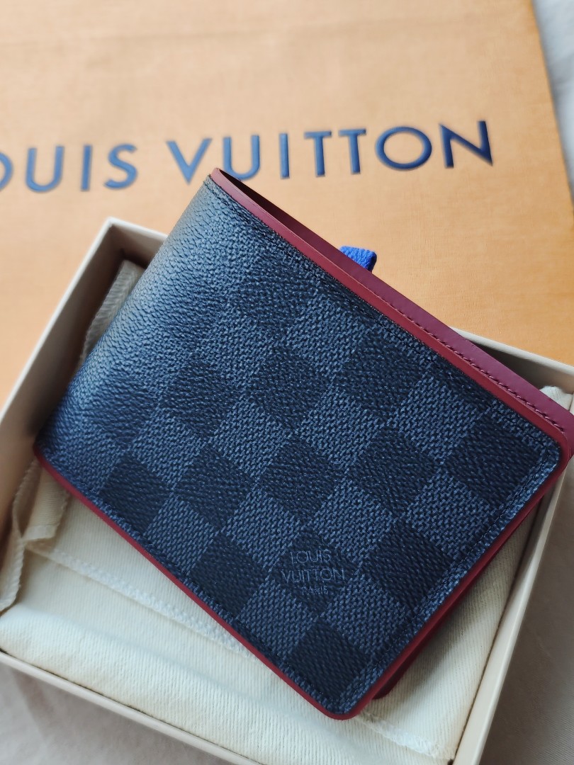 Gently used Louis Vuitton Mens MULTIPLE WALLET Material Damier Graphite  Canvas.