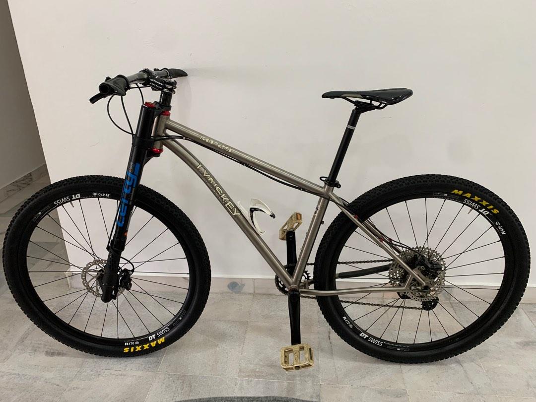 Lynskey MT29 size M Lefty titanium MTB Sports Equipment Bicycles