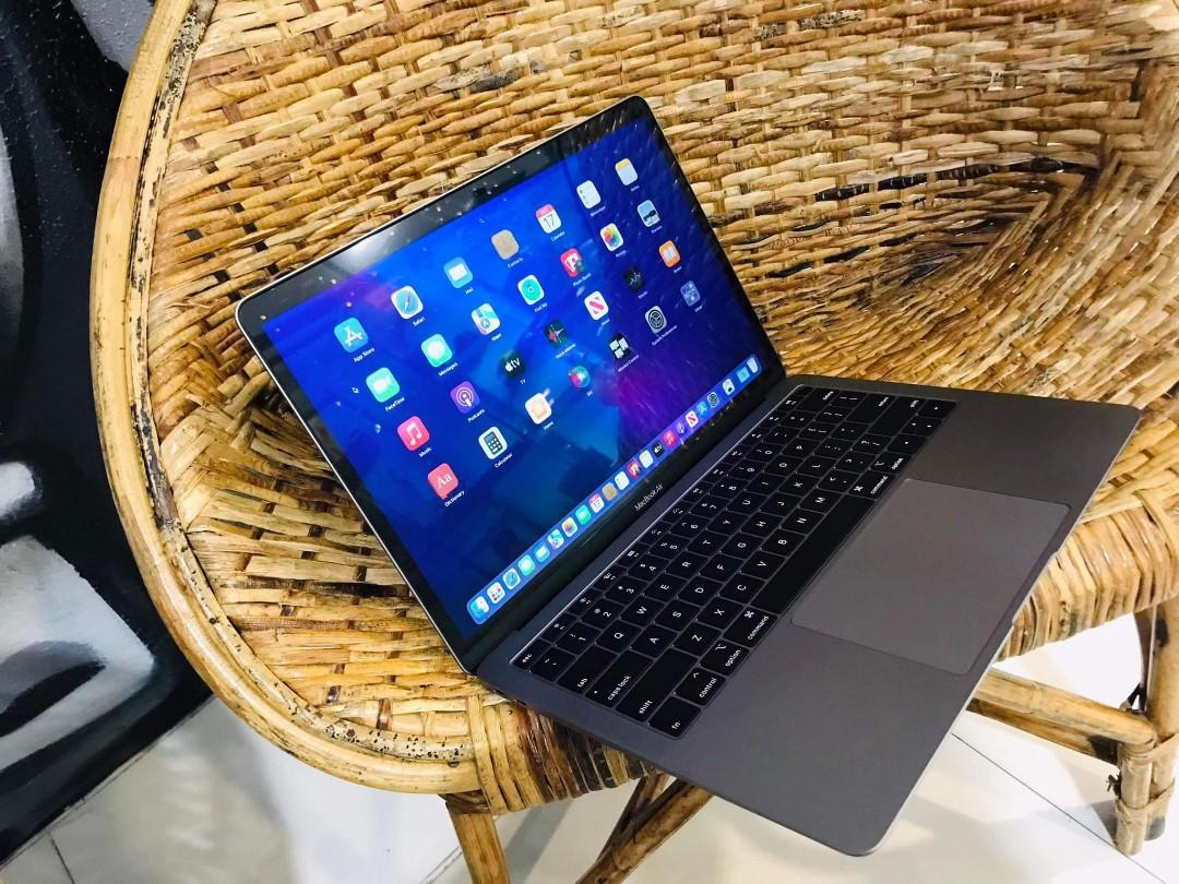 "MacBook Air (Retina,13inch, 2019)core i5 8GB Ram 256 ssd, Computers