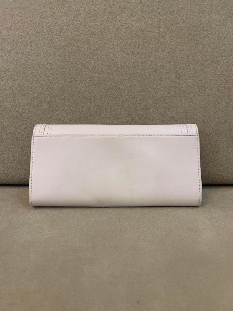 Marie Claire Leather Long Wallet (Category: Luxury Bags & Wallets) located in Paranaque City. Submitted by katlouieleandicho (Listing ID 1191232630, Image 3). Description: 💯Authentic #marieclaire Leather Long Wallet Made in Italy Rank AB P500.