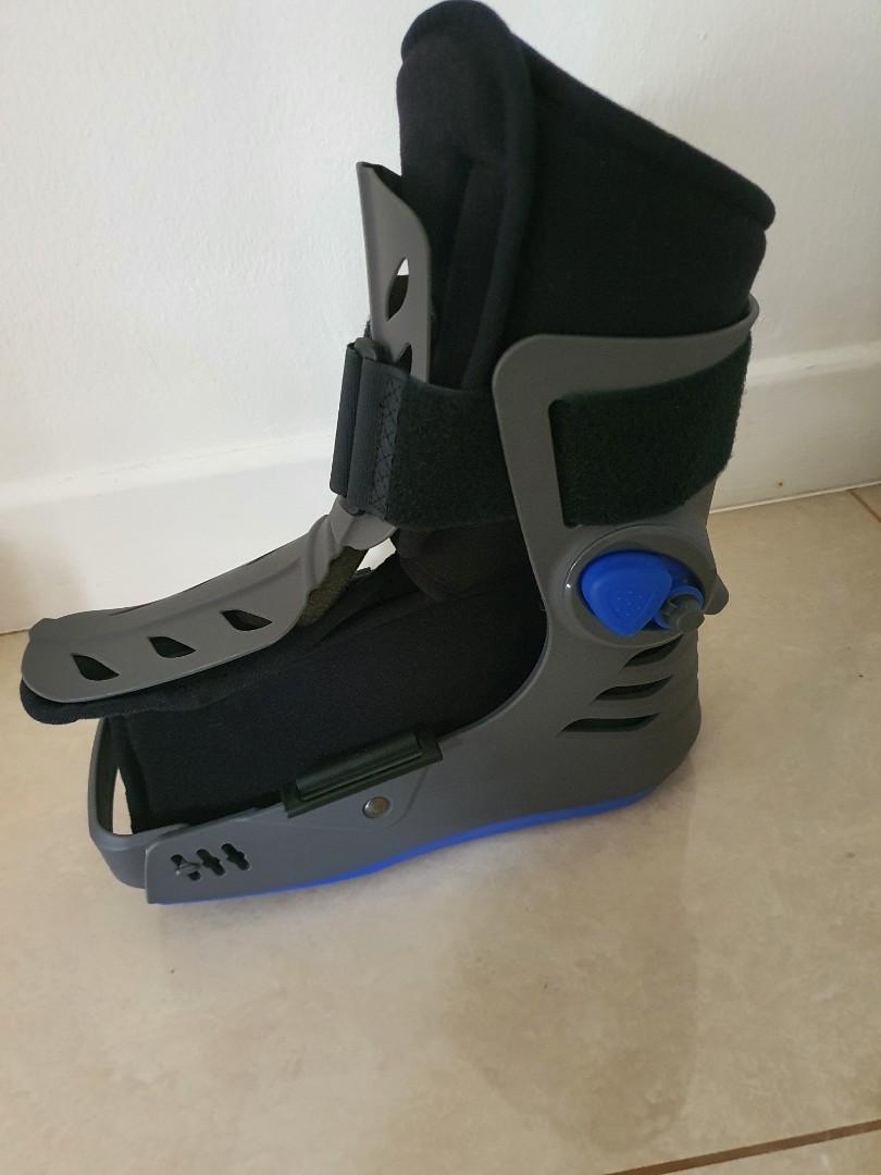 Medical Moon boots / Space boots, Sports Equipment, Other Sports Equipment and Supplies on Carousell
