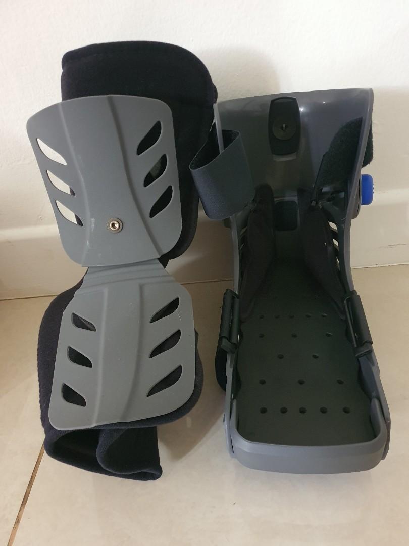 Medical Moon boots / Space boots, Sports Equipment, Other Sports Equipment and Supplies on Carousell