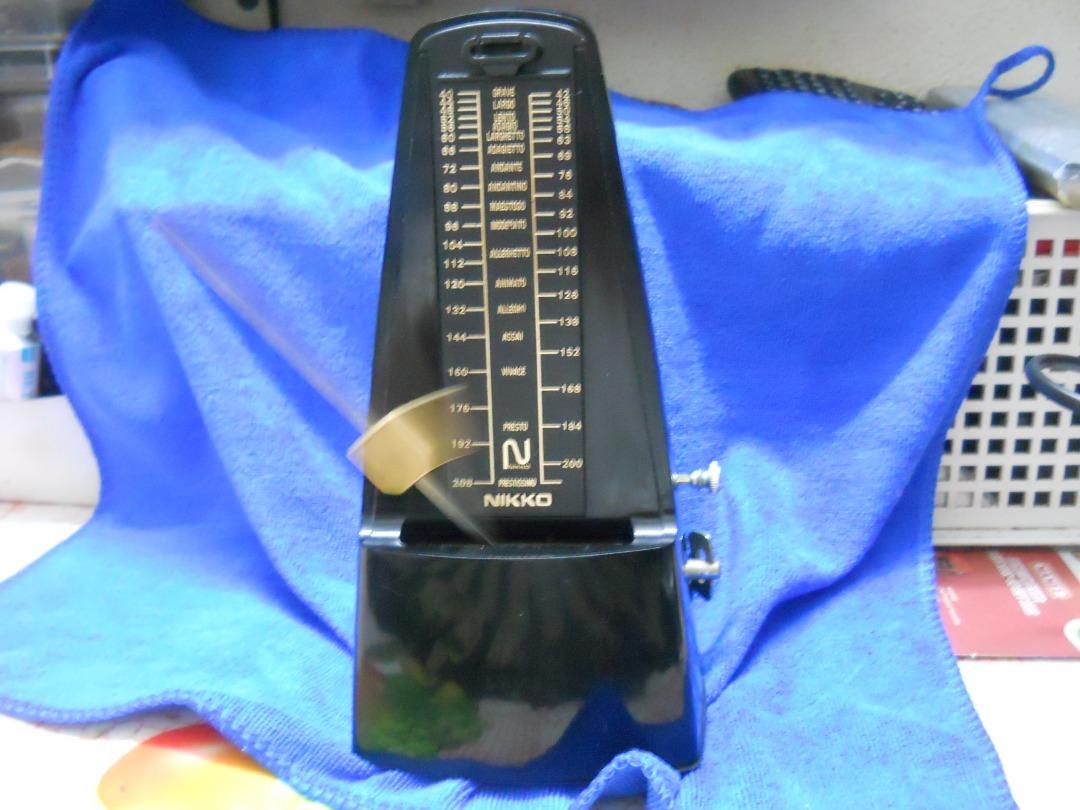 NIKKO METRONOME 226 FULLY FUNCTIONING Made in Japan, Hobbies & Toys