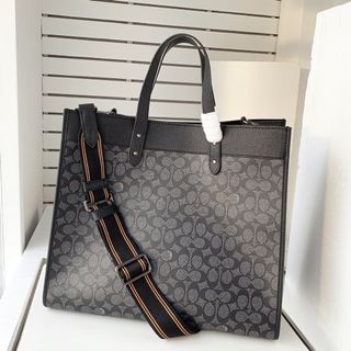 (Category: ) located in . Submitted by daisycouture2 (Listing ID 1191171379, Image 1). Description: .