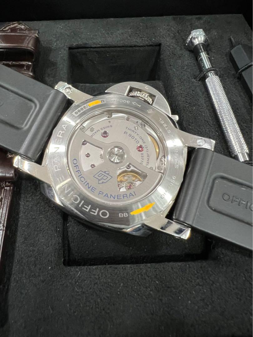 P 9010 movement top