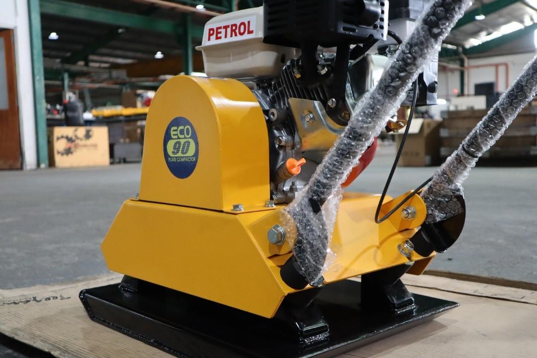 PLATE COMPACTOR ECO 90, Furniture & Home Living, Home Improvement