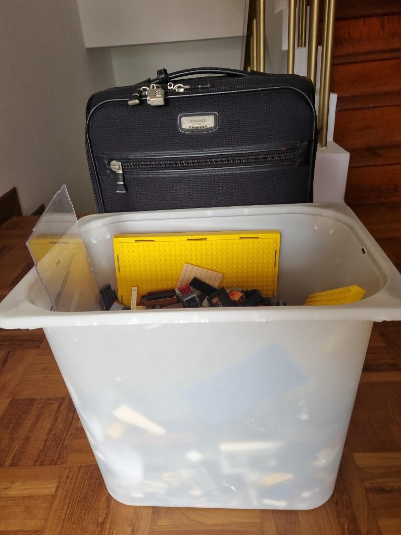 Pre loved mixed legos weighing > 6kg., Hobbies & Toys, Toys & Games