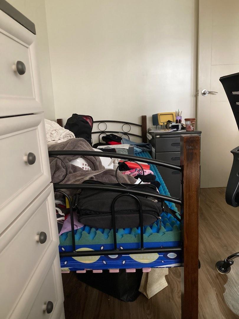 Sturdy Convertible Bunk Bed/Double Deck with Uratex Foams, Furniture