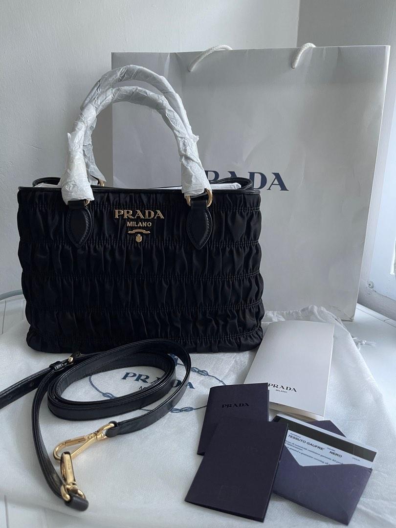 Preloved top prada bags