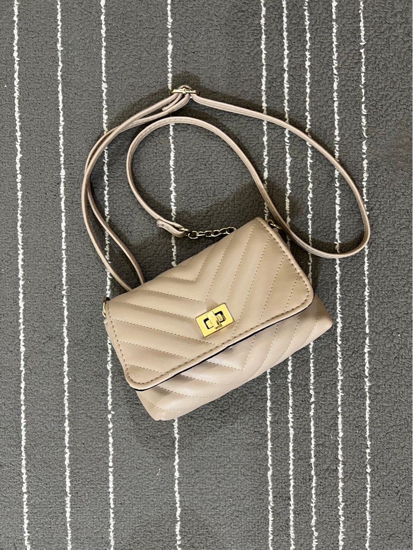 Primark Sling Bag, Women's Fashion, Bags & Wallets, Crossbody Bags on