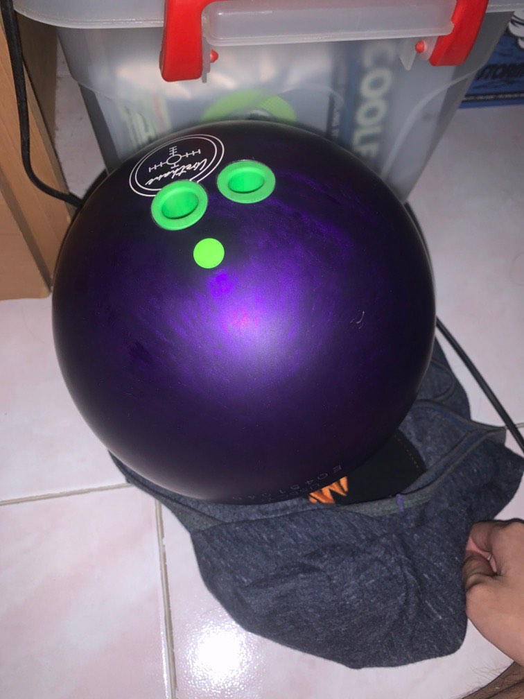 Purple hammer bowling ball 15lb (Left handed LH two handed drill
