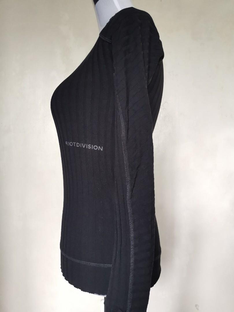 RIOT DIVISION Techwear Black Long Sleeves Top (Category: Longsleeves) located in Marikina City. Submitted by kurixxxu (Listing ID 1191151925, Image 2). Description: Size: Small Condition: Removed tags, but never worn. Bought from Riot Divison (Ukraine) online store..