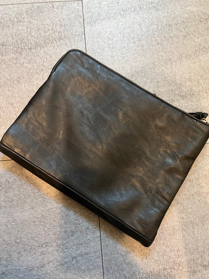 River Island Clutch (Category: Purses & Pouches) located in Taguig. Submitted by jitbug55 (Listing ID 1191156280, Image 3). Description: Brand new and never been used. No flaws. .