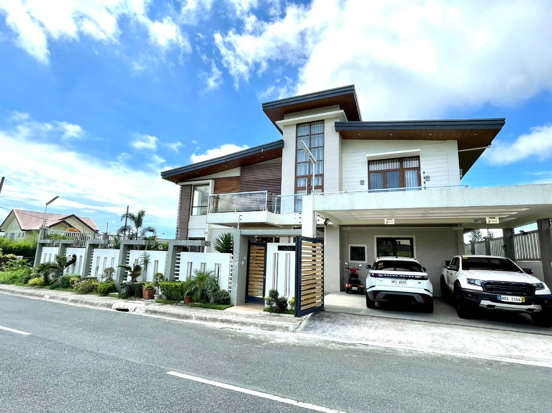 TAGAYTAY HOUSE AND LOT IN TAGAYTAY HEIGHTS FOR SALE, Property, For Sale