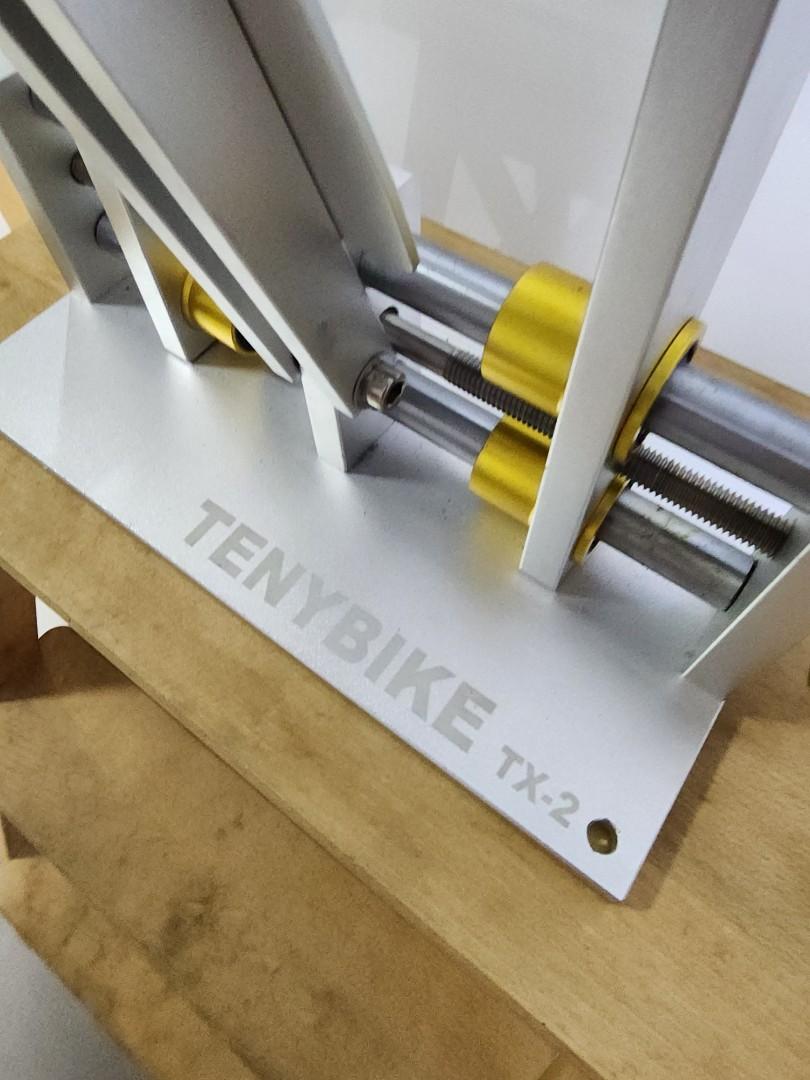 Teny bike hot sale truing stand