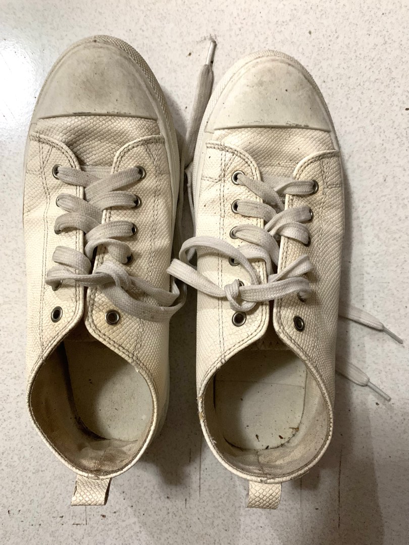 Whites sneakers, Women's Fashion, Footwear, Sneakers on Carousell