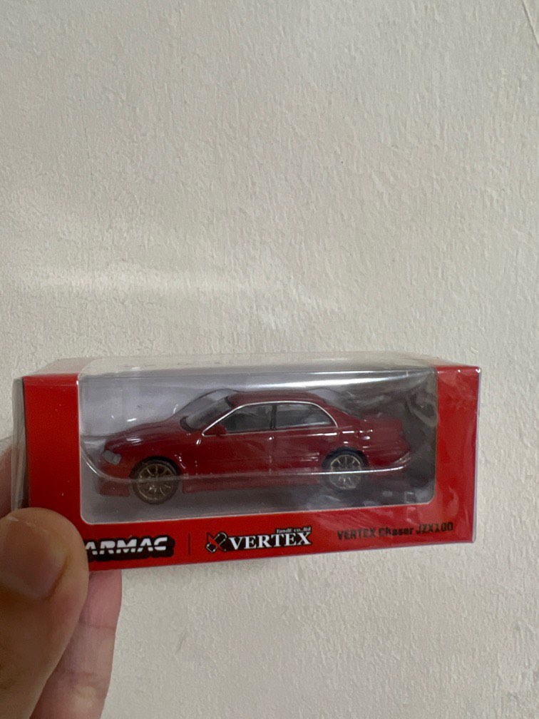 Miniature Tarmac Works 1/64 Toyota Chaser JZX100 One Piece Sanji, Real Riders, Bleu