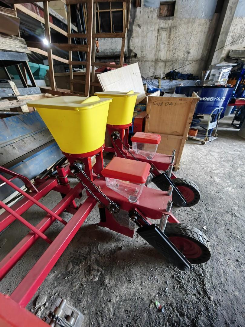 4 Rows Corn Planter, Commercial & Industrial, Industrial Equipment on