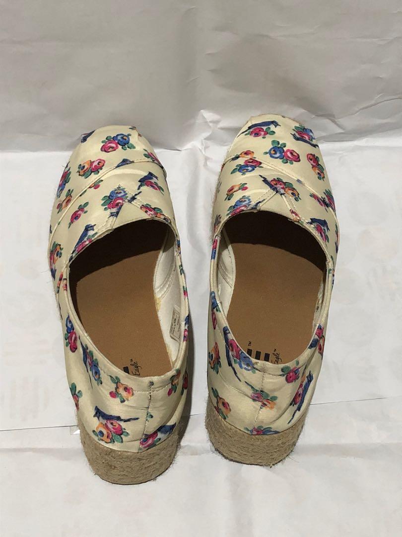 AMERICAN EAGLE DIXIE FLORAL ESPADRILLES Fesyen Wanita Sepatu di