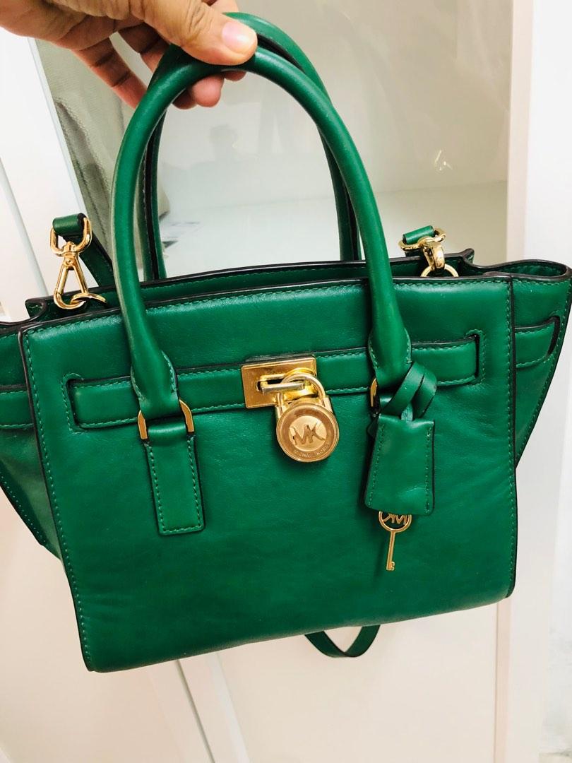 Authentic] Michael Kors Hamilton Traveler Large Green Leather Bag, Women's  Fashion, Bags & Wallets, Shoulder Bags on Carousell