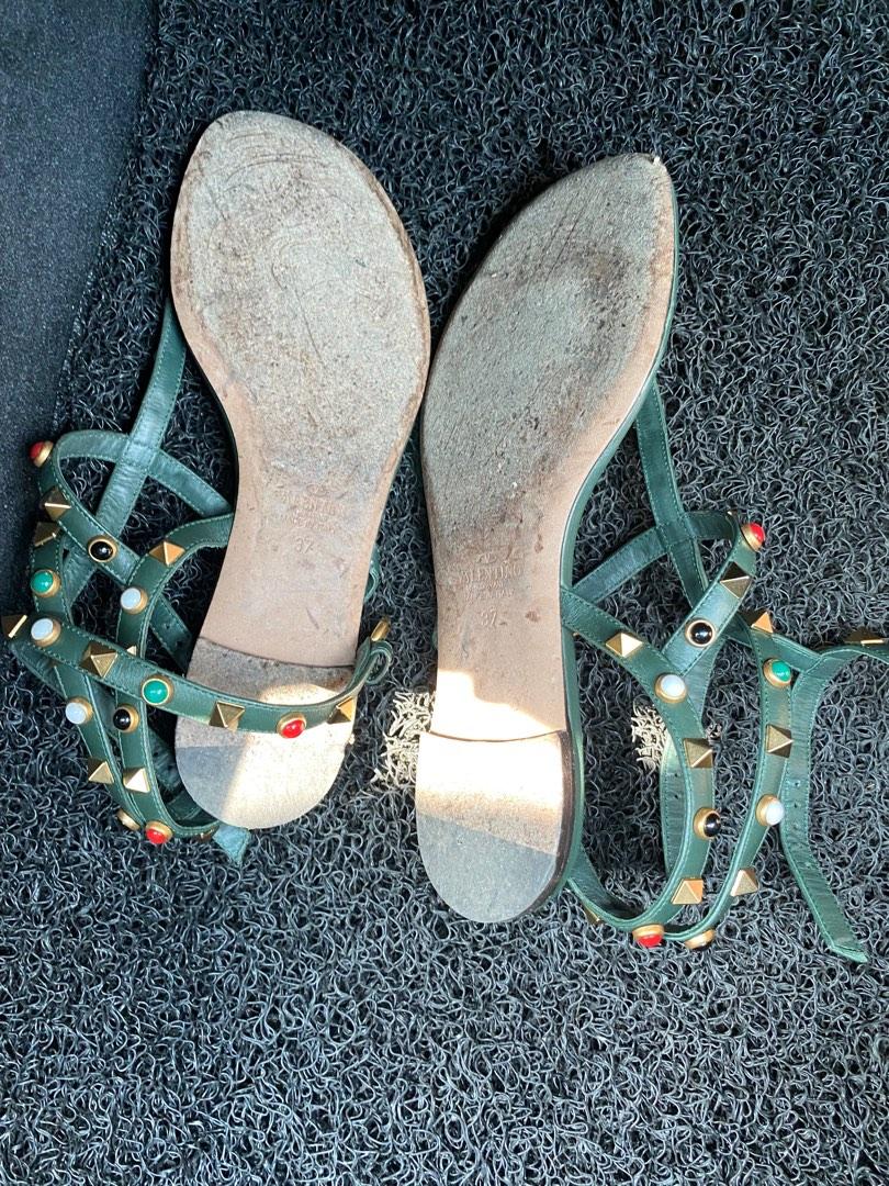 Authentic Valentino (Category: Flats & Sandals) located in Makati City. Submitted by mydeclutteringsale (Listing ID 1191365904, Image 2). Description: Authentic With dust bag.