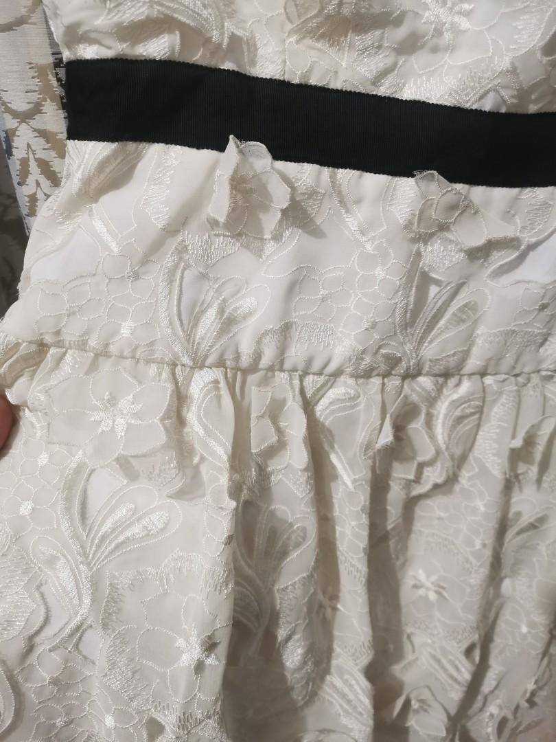 SALE BCBG Maxazria Formal Dress (Category: Dresses) located in Pasig City. Submitted by lovedpreloved90s (Listing ID 1191402662, Image 3). Description: Formal Dress So pretty laces cutworks and embroidered Mahal bili ko nito Di na magkasya Can't let go kc sobra ganda nya at pricey Selling low Medium kc payat pa ako nun😁 Gcash BDO Lalamove or Grab or J&t.