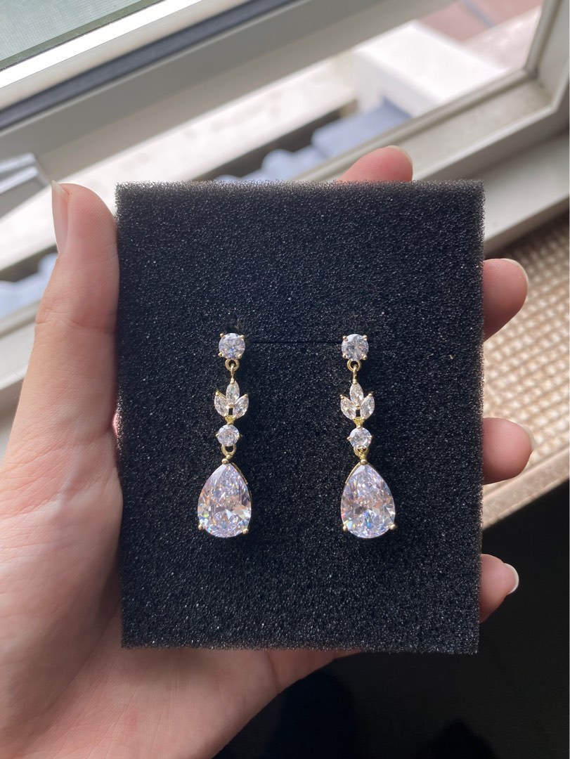 Gold online prom earrings