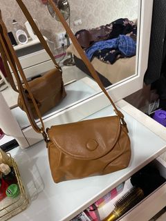 (Category: ) located in . Submitted by megxa.wardrobe (Listing ID 1191331804, Image 1). Description: .