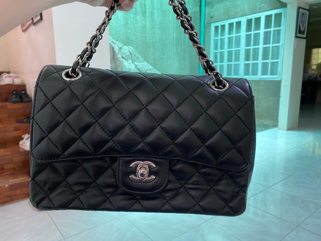 CHANEL 19 Small Flap Quilted Lambskin Leather Shoulder Bag Black  Fin