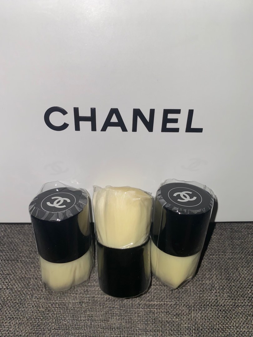 Chanel Mini PINCEAU KABUKI BRUSH (Limited edition), Beauty & Personal