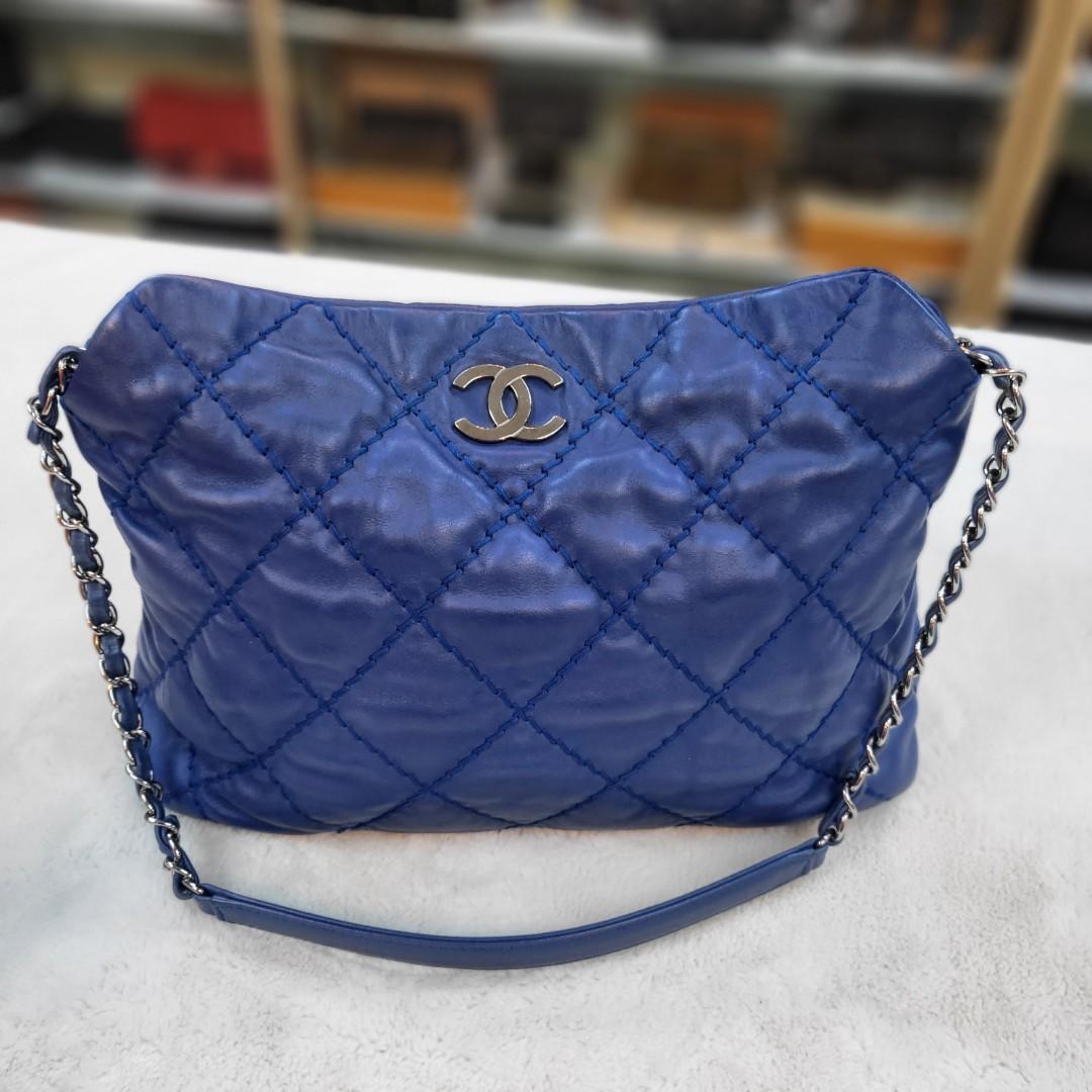 Chanel Quilted Black Leather Fold Over Top Flap Shoulder Bag For Sale at  1stDibs  chanel fold over bag fold over handbag chanel foldover bag