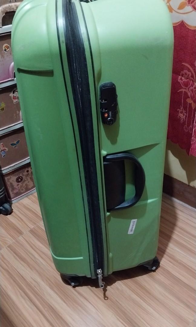 Compass Luggage 40kg, Hobbies & Toys, Travel, Luggage on Carousell