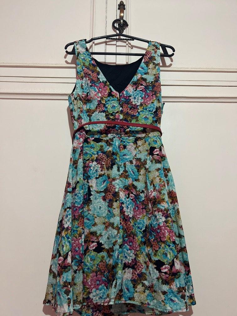 Forever 21 Floral Dress (Category: Dresses) located in Taguig. Submitted by 5erap (Listing ID 1191379312, Image 2). Description: Very nice in actual! Can give discount if you buy 2 or more items.