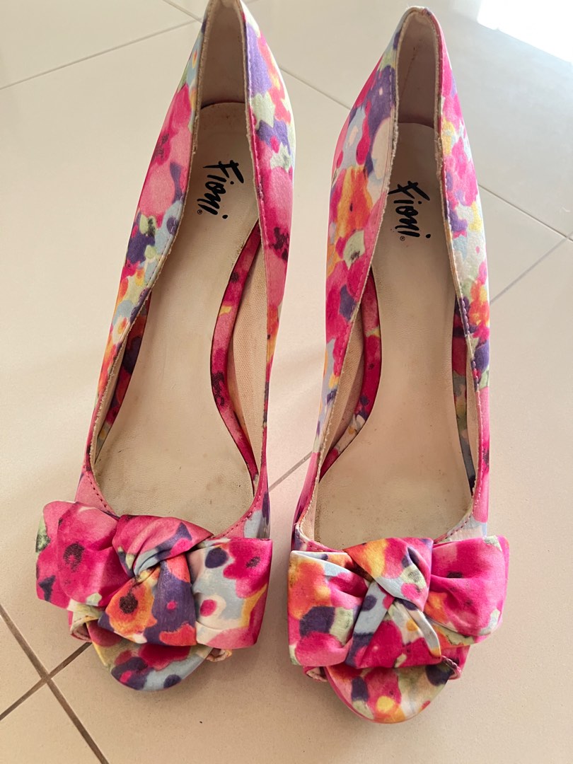 Fuschia top high heels
