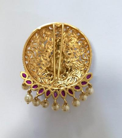 Gold hair hotsell brooch